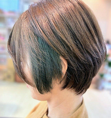 ショートボブイヤリングカラー