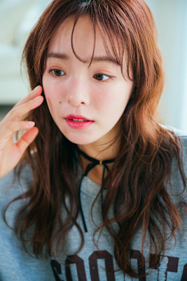 チェリーブラウンシースルーバング