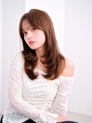 韓国小顔レイヤー×透明感カラー