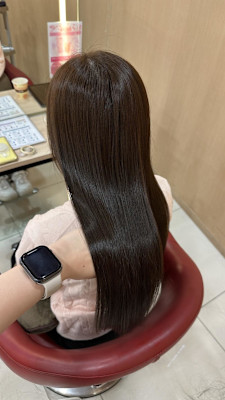 【伊勢原】イルミナカラー+髪質改善で叶える透明感オリーブ