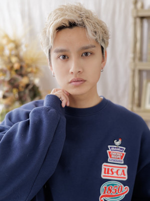 外国人風フェザーパーマスパイキーショート　シャドウパーマb