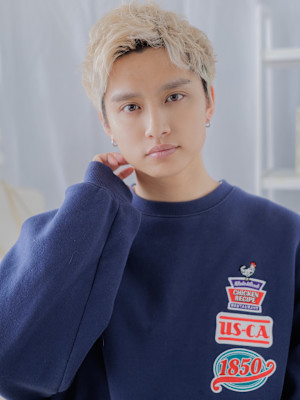 外国人風フェザーパーマスパイキーショート　シャドウパーマb