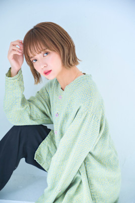 くびれ外はねボブ