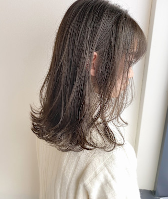 ミディアム/ベージュ/明るめ