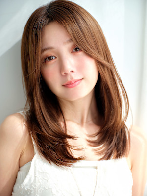 大人かわいい小顔レイヤーカット×艶髪ブラウンベージュ