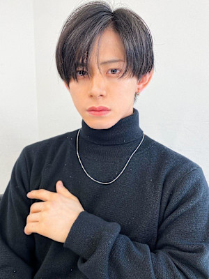 センターパート簡単スタイリングメンズカット似合わせヘア