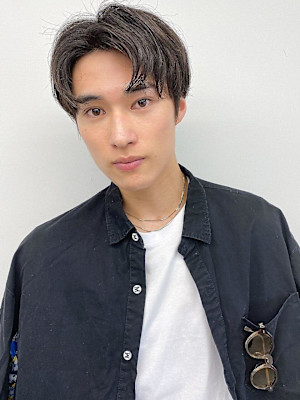 ツーブロックマッシュセンターパートセンター分け