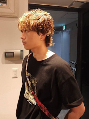 ニュアンスウェーブマッシュウルフスタイル