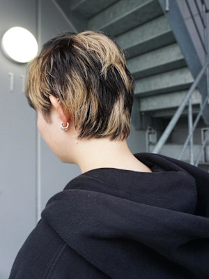 デザインカラー×ショートカット