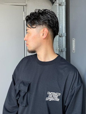 メンズパーマ　ナチュラルフェードカット