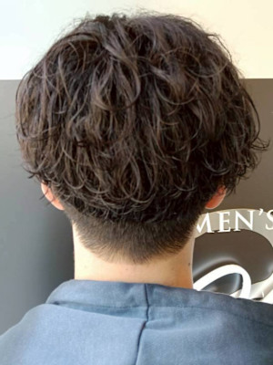 マッシュショート　シャドウパーマをいかしたメンテナンスカット