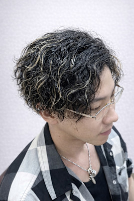 圧倒的モテセンターパート×ハイライト×スパイラルパーマ