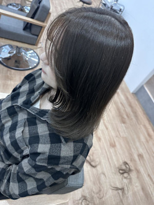 オリーブグレージュカラー