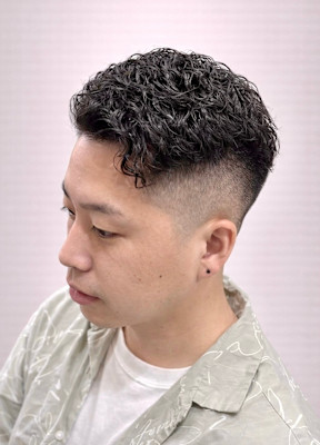 サイドパートフェードパーマ