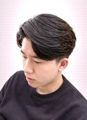 毛流れニュアンスパーマ