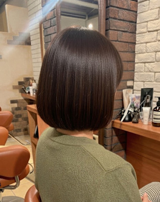 艶感溢れるコンパクトな大人ミニボブ【153スタイル】