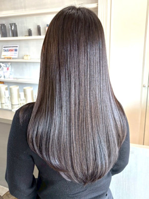 グレージュカラー 髪質改善カラー 艶髪 ロングヘア 20代