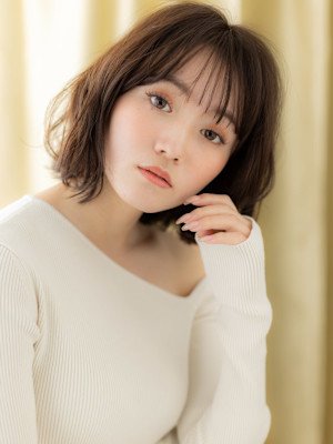 グレージュブラウン大人かわいいゆるふわボブパーマ30代40代