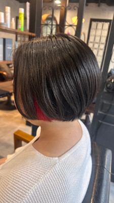 ショートボブインナーカラーレッド