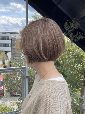 首元すっきり丸みボブ