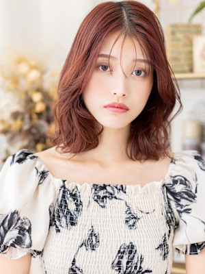 大人美人ひし形ミディアム艶感バーガンディ　コテ巻き風パーマb