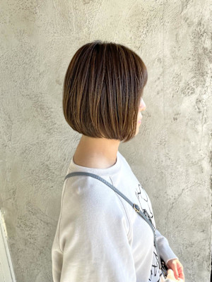 収まりのいいシンプルなボブ