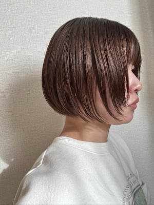 ミニボブ×顔周りレイヤー