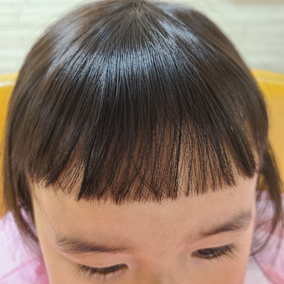 ぱっつんフロントカット　￥1100