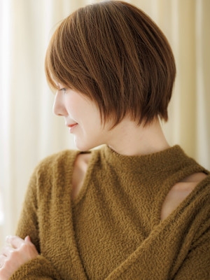 コーラルベージュブリーチなし丸みショートマッシュ20代30代