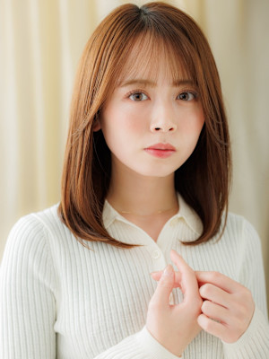 美髪ミルクグレージュブリーチなし艶感ストレート30代40代