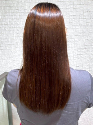 ベージュカラー 縮毛矯正 髪質改善 セミロング ツヤ髪
