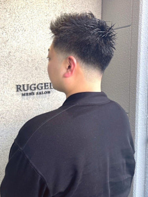 アップバング 束感 ショート ツーブロック スキンフェード