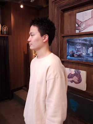 メンズのショートパーマスタイル