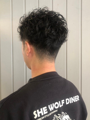 束感 ツーブロック アップバング スパイラルパーマ