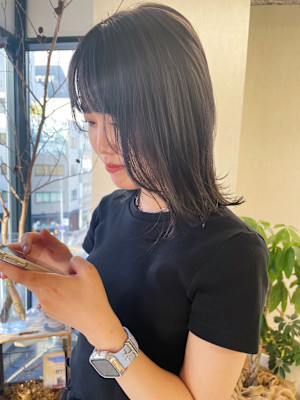 ミディアム/黒髪/暗髪/地毛風カラー/ブリーチなし/ボブ