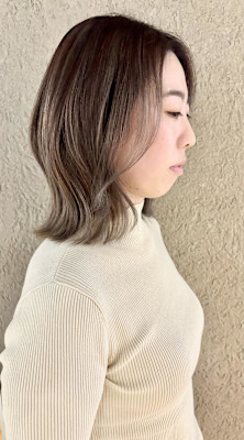 ピンクグレージュ