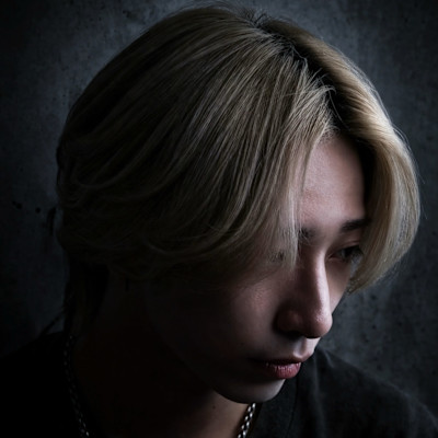 センターパートウルフ