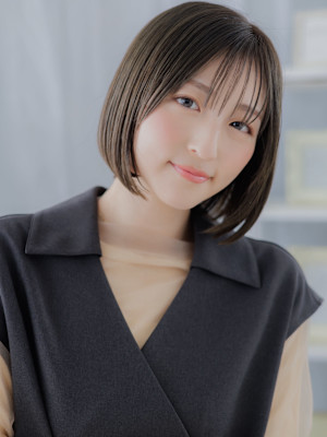 黒髪グレージュブラウン切りっぱなし小顔ミニボブレイヤーボブb