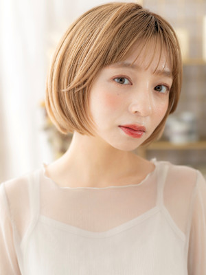 透明感ブリーチカラー切りっぱなしボブレイヤー　レイヤーボブb