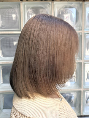 ミルクティーベージュ