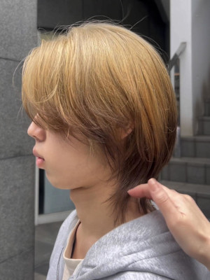 ウルフ×ベージュ×ブラウンルーツカラーで立体感UP