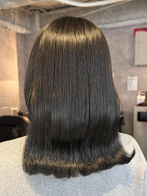 《鈴木茉奈》アッシュブラック/艶カラー/艶髪/大宮