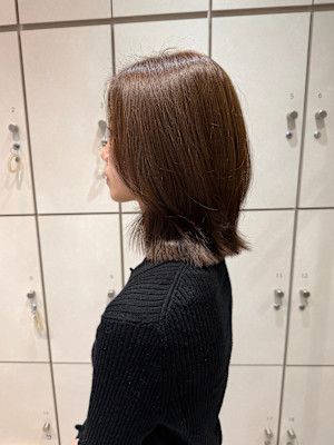 ミディアムレイヤー×明るめベージュカラー/吉川沙知