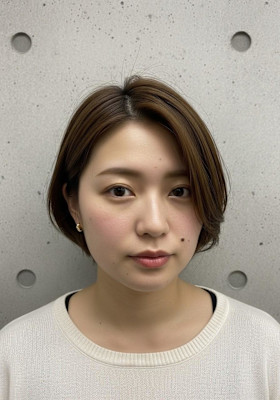 丸みショートボブ/ミルクティーベージュ/可愛い/耳かけボブ