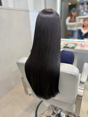 Rino港店  髪質改善縮毛矯正白髪染め×スタイル