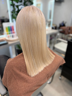 Rino港店  髪質改善縮毛矯正白髪染め×スタイル