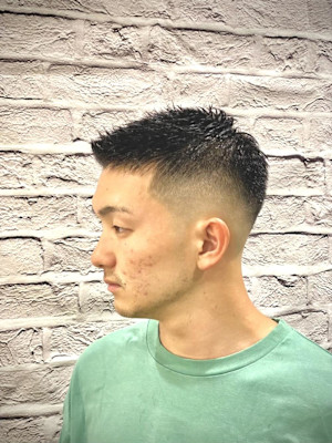 ひと味違う！ベーシックソフモヒスキンフェード！