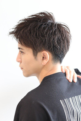 刈り上げショートヘア