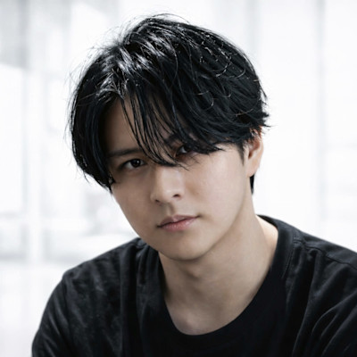 ラフに決まるセンターパート-福岡天神筒井