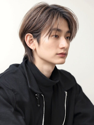 艶感アッシュグレーショートマッシュウルフp1フェザーカットm